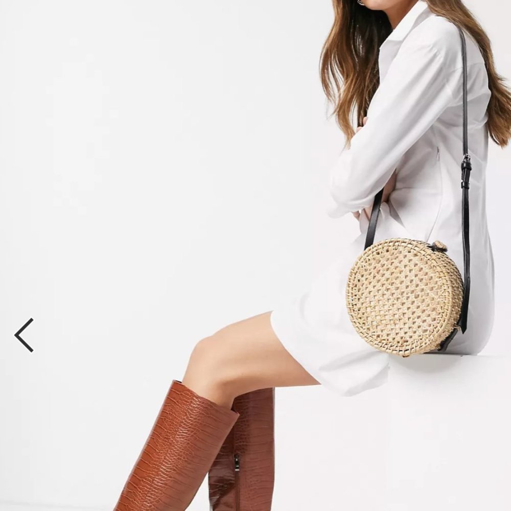 NWOT - Round Woven Crossbody Bag